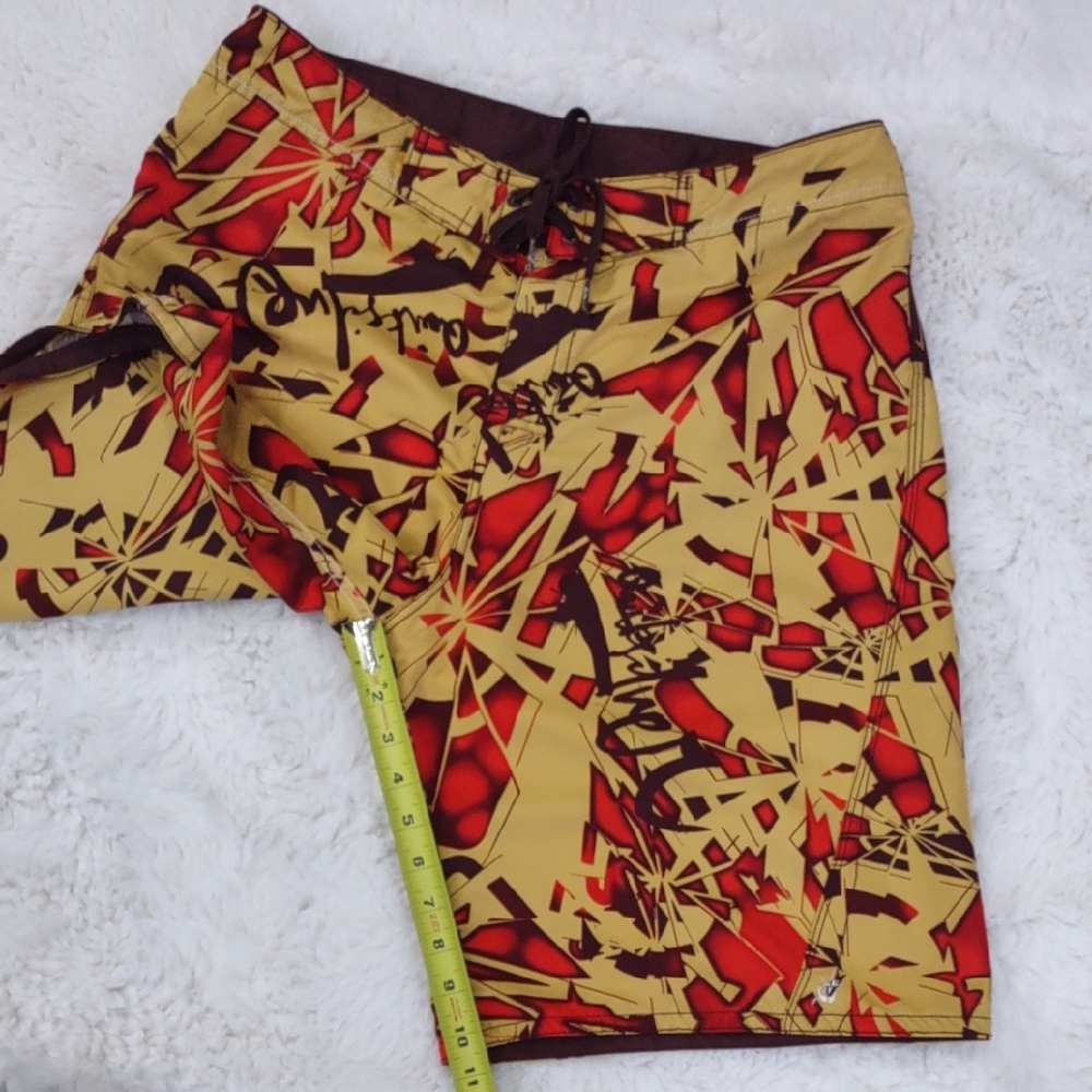 QUIKSILVER Stylish Yellow and Red Men's Swim Shorts - Picture 11 of 17